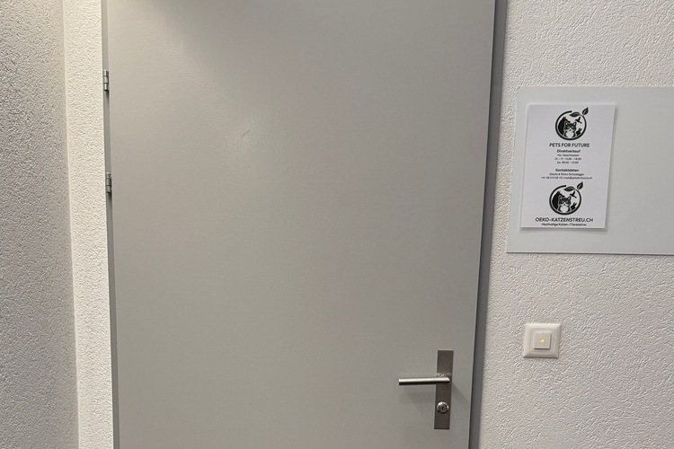 Eingang zum Lagerbüro für die Abholung in Wettingen